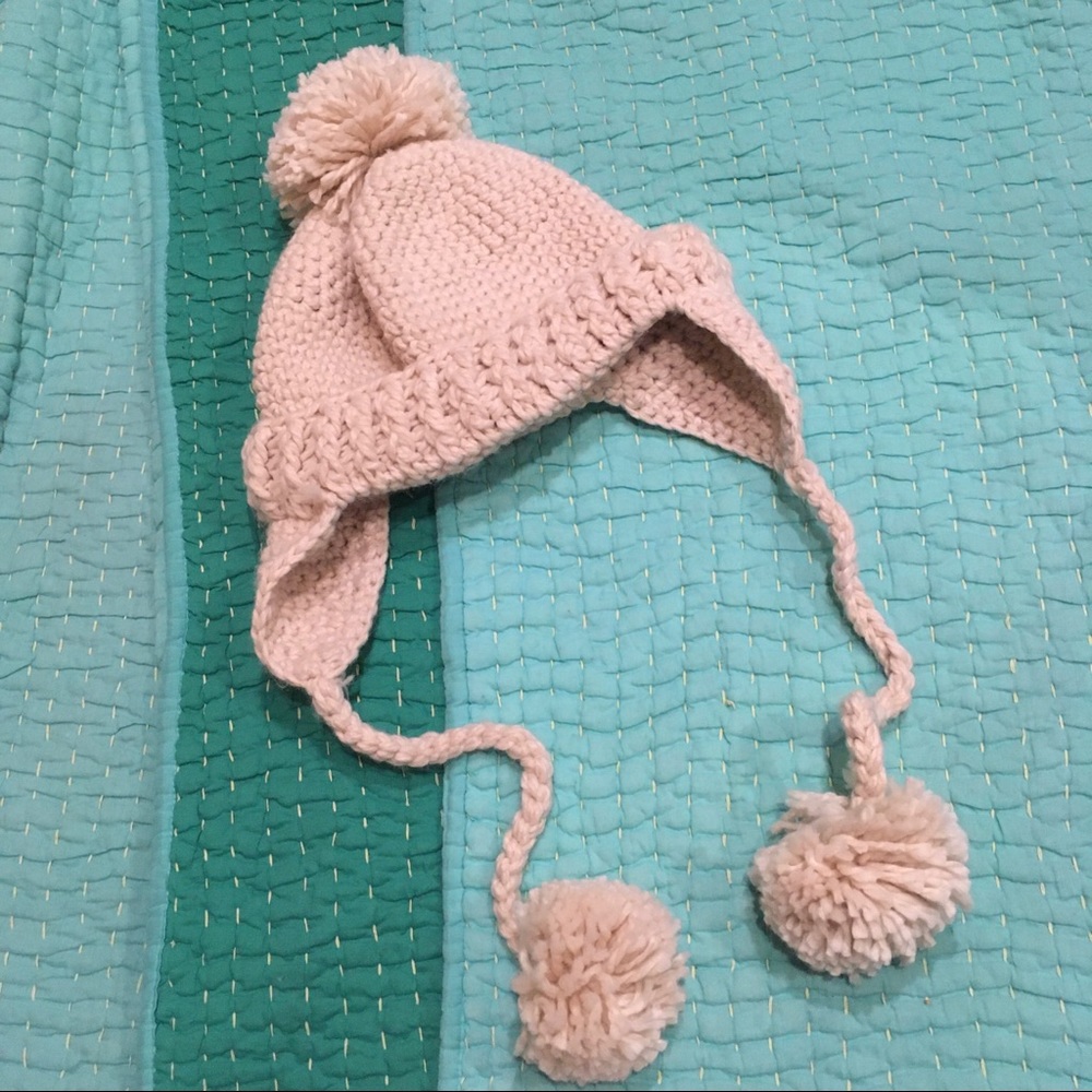 ALTAR’D STATE • Cream Knit Pom Pom Trapper Hat